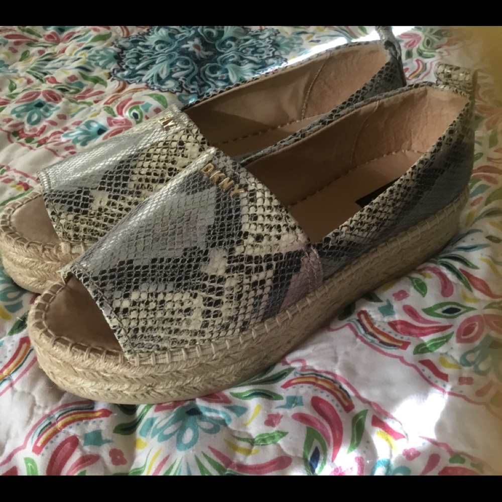 DKNY MER-Platform Shoes Sz10